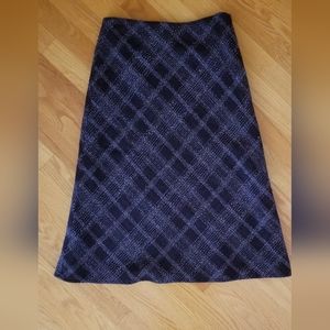 Women's Skirt Size 0 Purple Navy blue